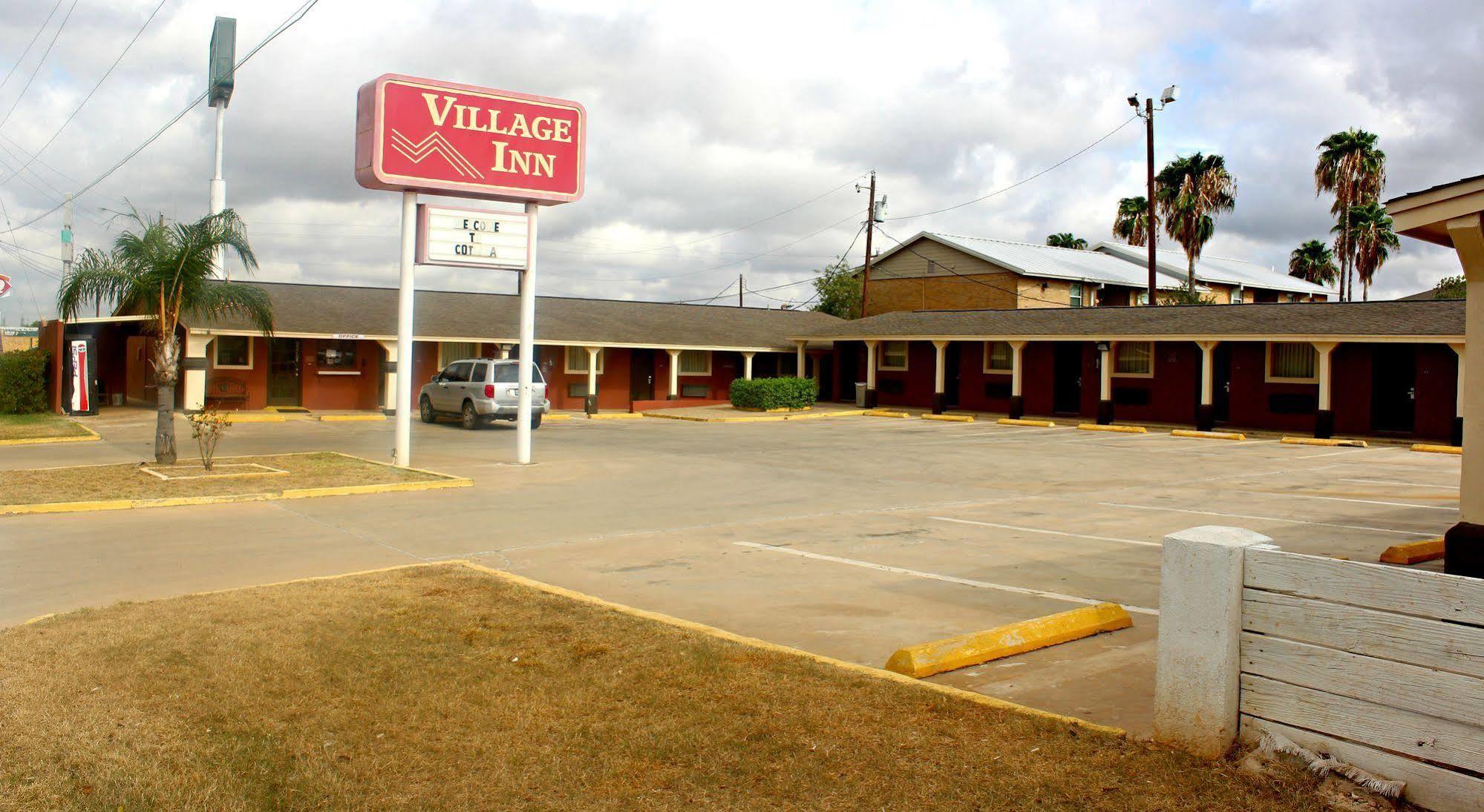 Village Inn Cotulla Eksteriør billede